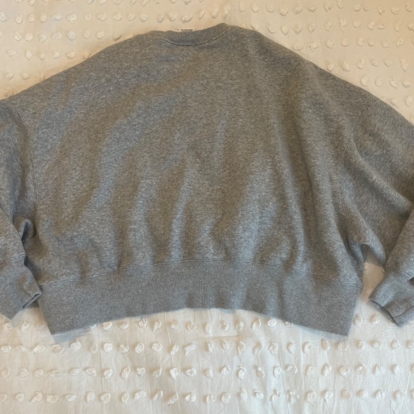 Gray Nike crewneck women’s size small - Picture 3 of 3